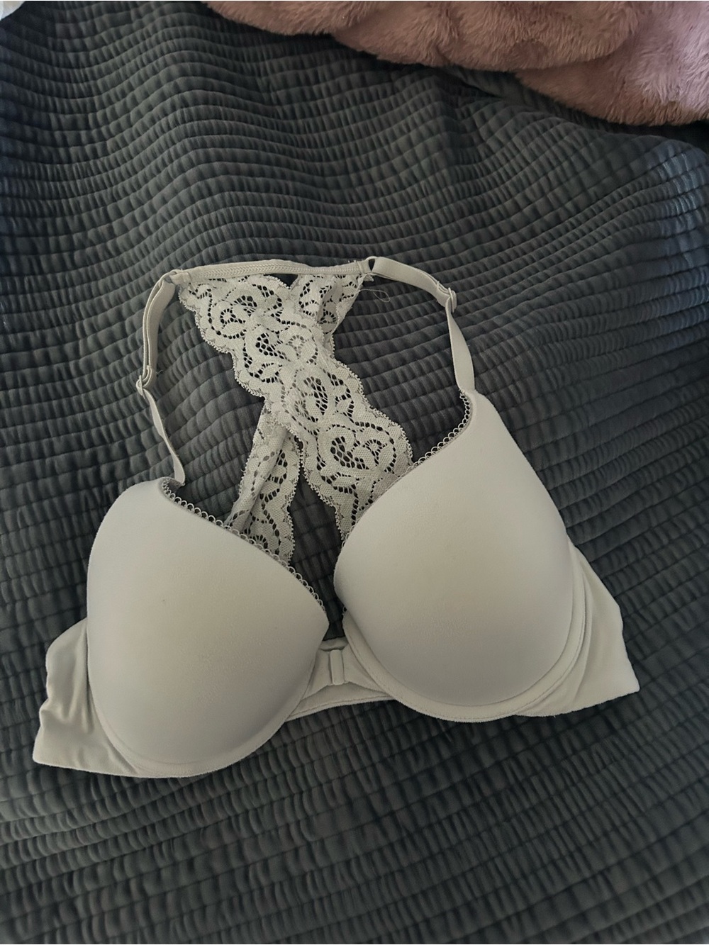 Pale blue Victoria’s Secret bra 32c